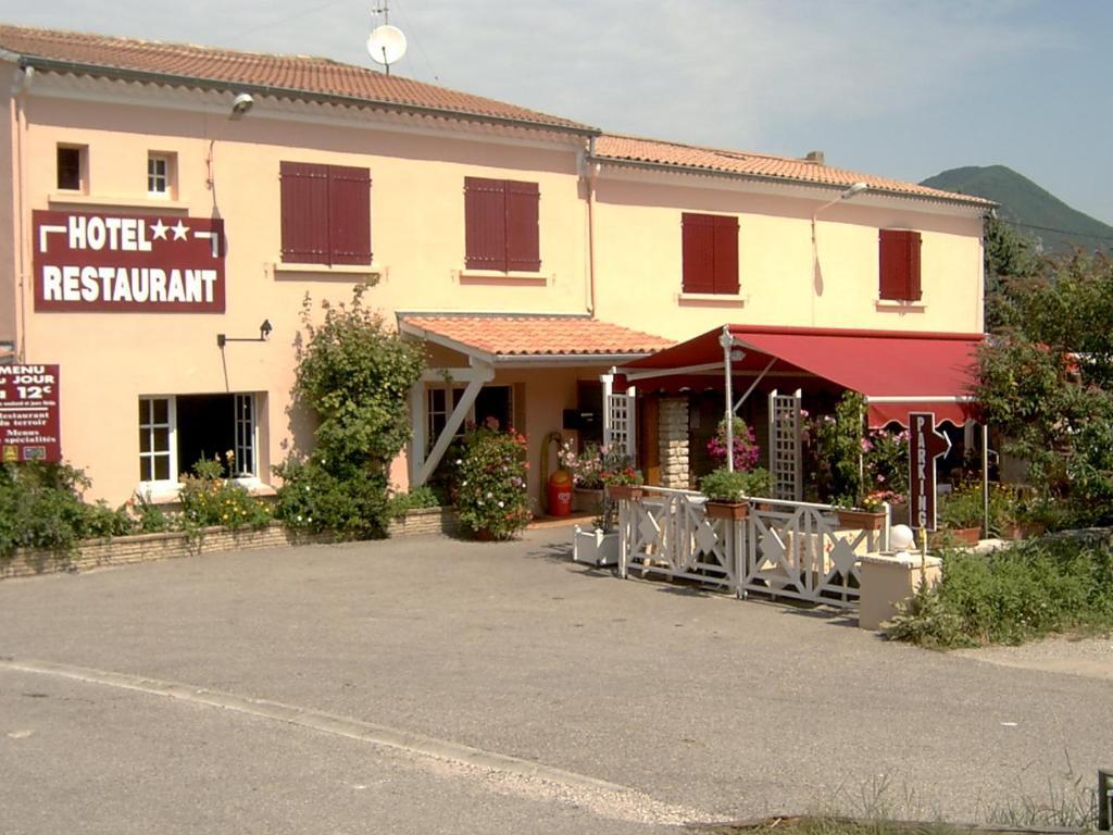 Logis Hotel Le Relais Du Serre Dieulefit Exterior foto