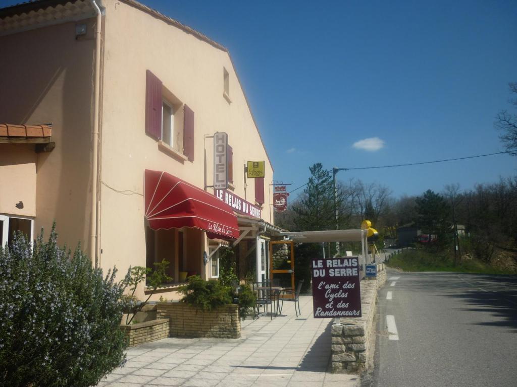 Logis Hotel Le Relais Du Serre Dieulefit Exterior foto
